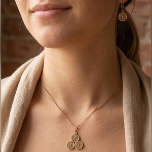 Vintage Gold-Tone Floral Etched Necklace & Earring Set